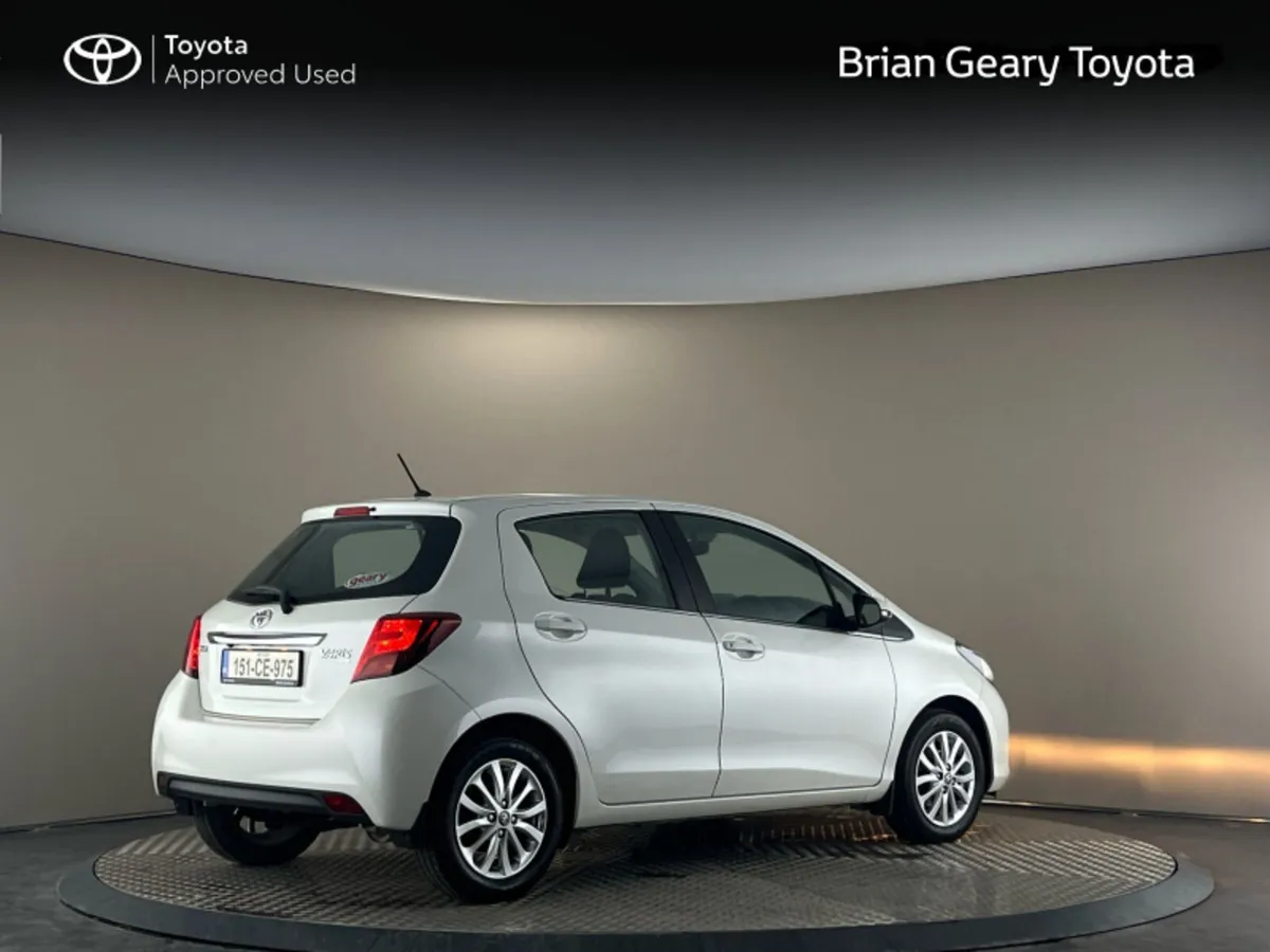 Toyota Yaris 1.0 SOL MC - Image 2