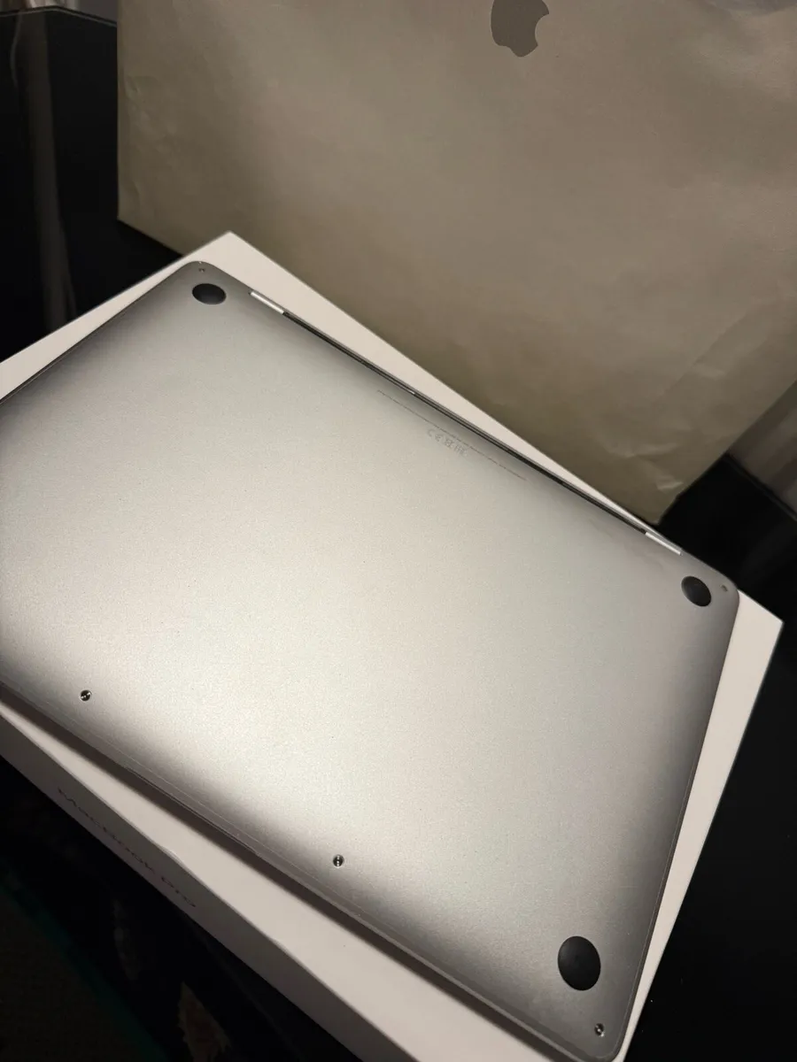 2020 Mac book pro - Image 4