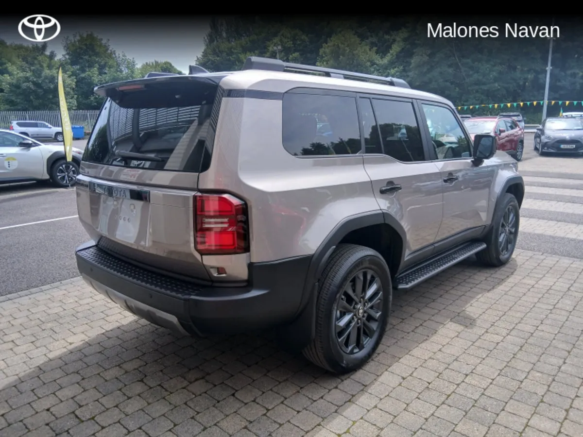 Toyota Land Cruiser 2.8 - Image 4