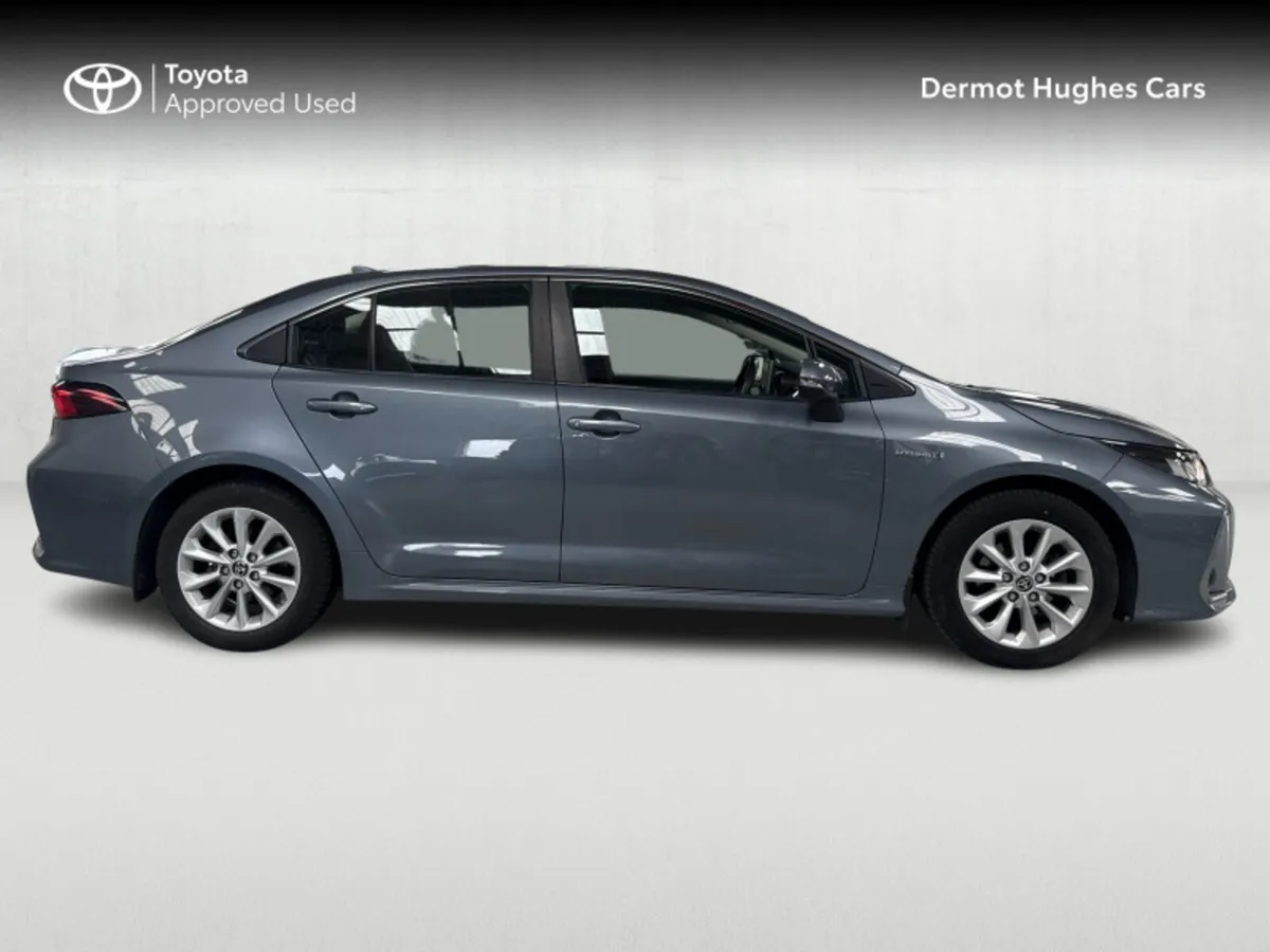 Toyota Corolla HYB LUNA SALOON 4DR AUTO HYBRID - Image 3