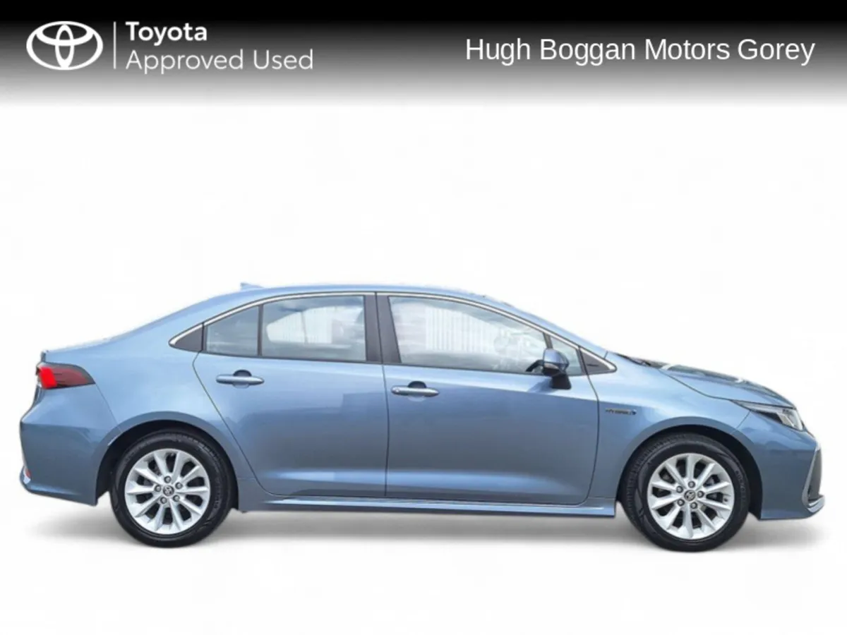 Toyota Corolla Hybrid Luna Saloon - Image 3