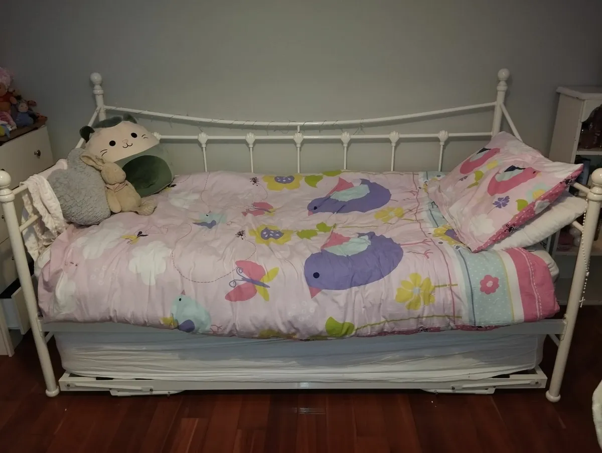 Single day bed - Image 1