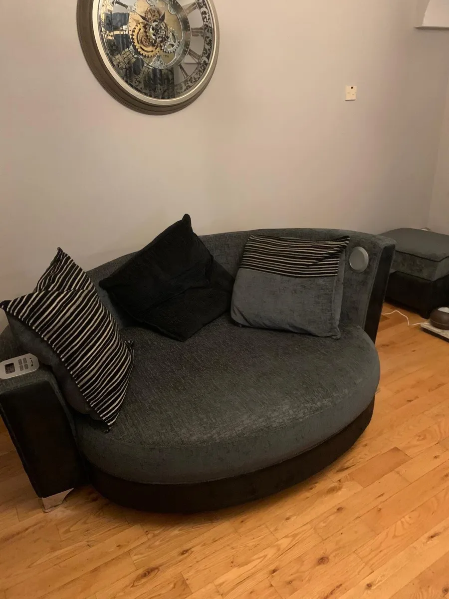 3 seater sofa + cuddler - Image 2