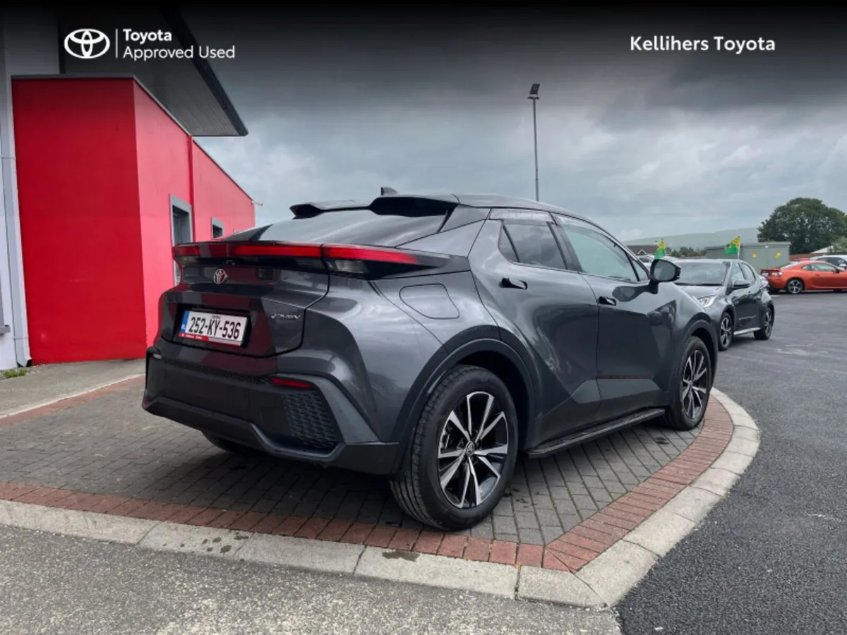 Toyota C-HR PHEV SPORT - Image 2