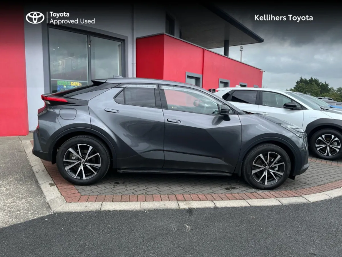 Toyota C-HR PHEV SPORT - Image 3