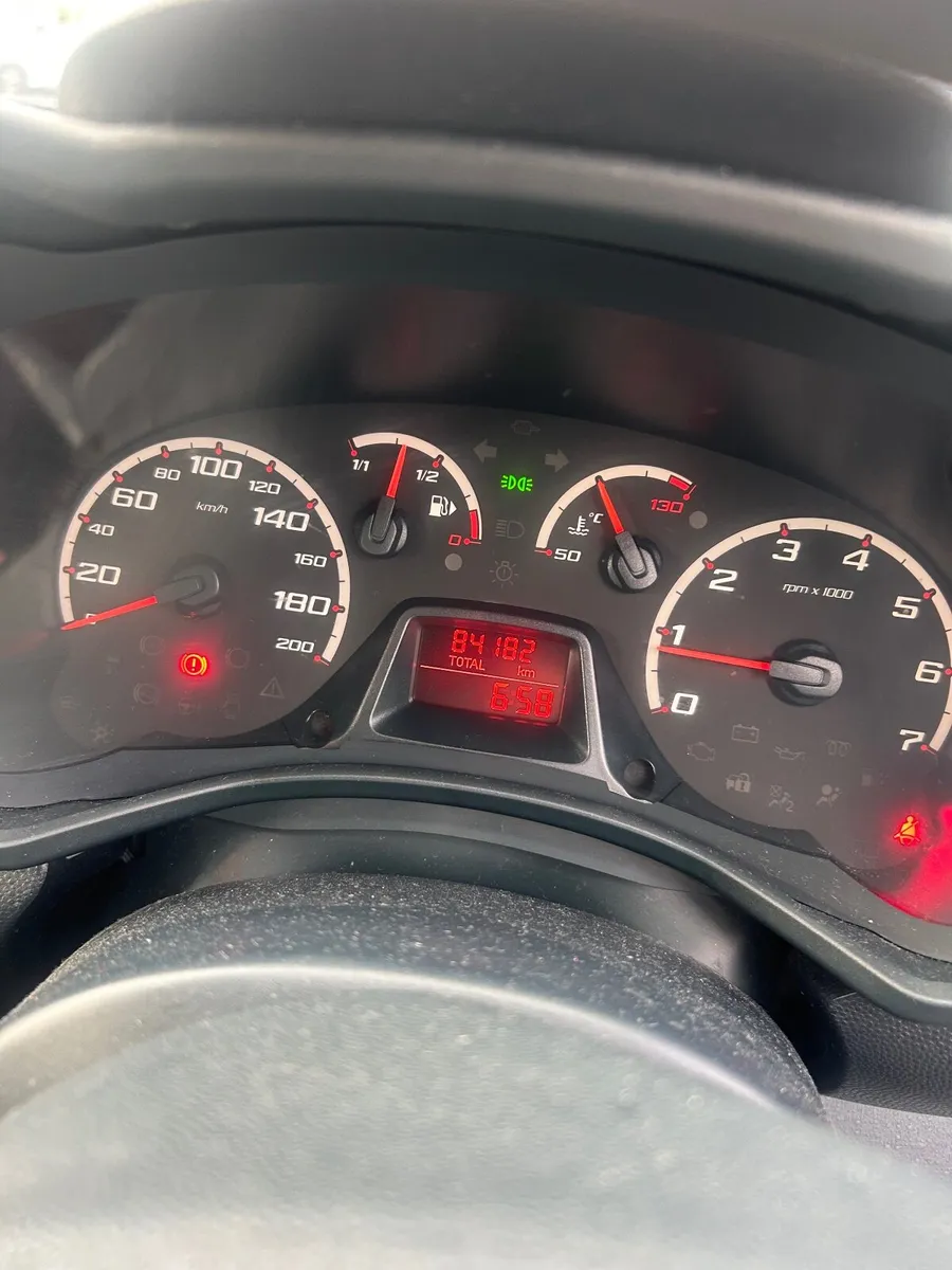 Ford KA 2010 - Image 3