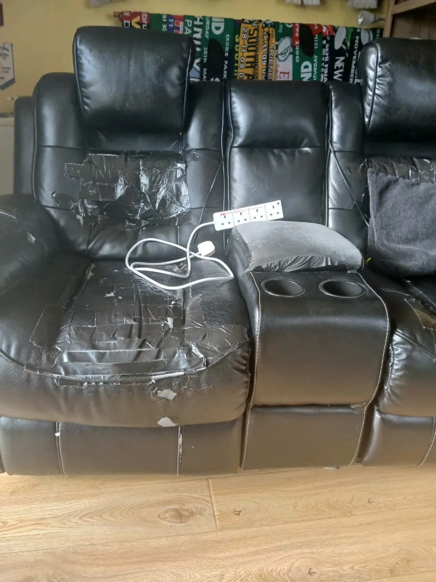 Electric leather couch - Image 1