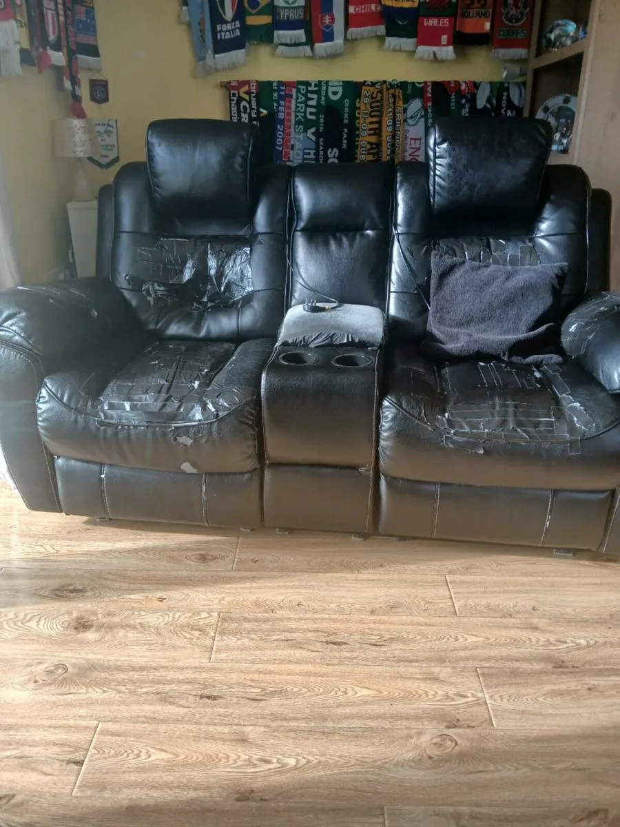 Electric leather couch - Image 3