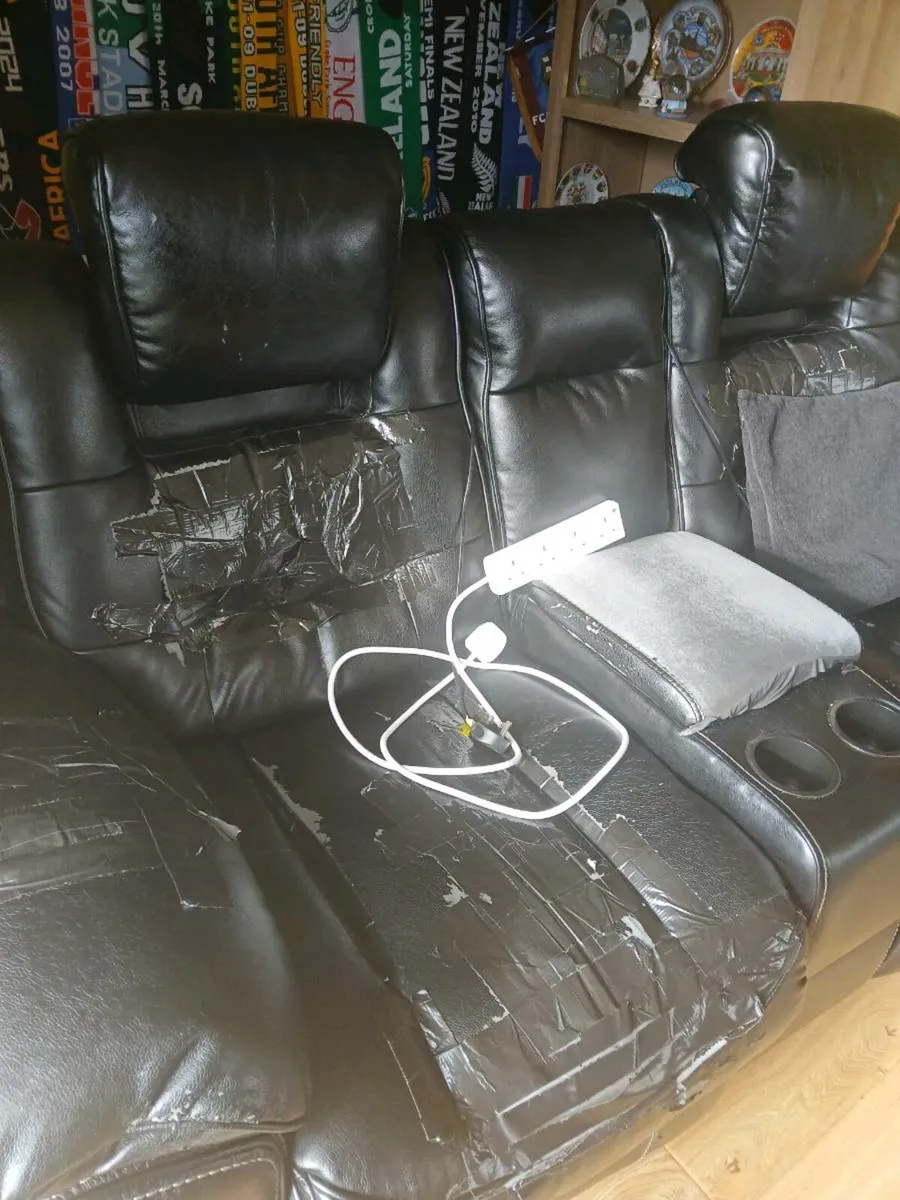 Electric leather couch - Image 4