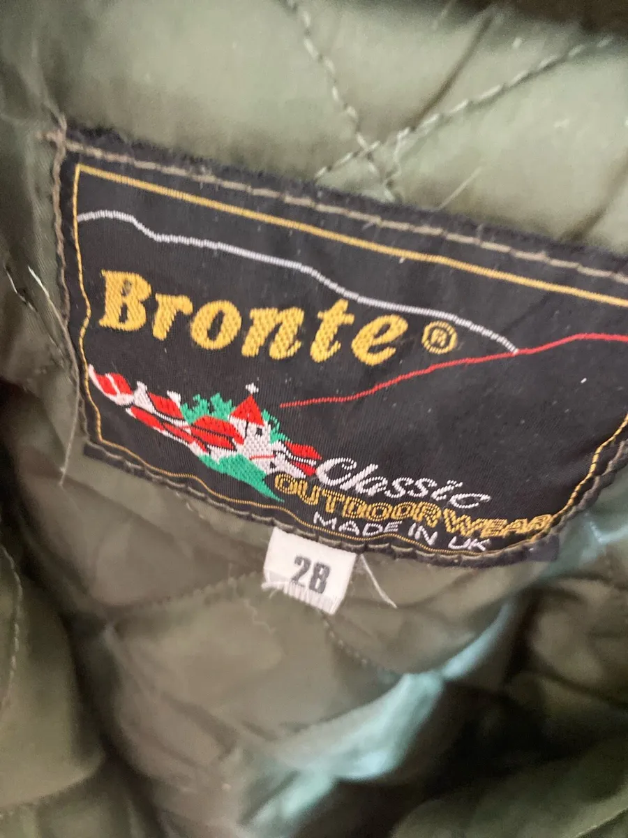 Brontë hunting jacket size 28 age7/8&15 - Image 2
