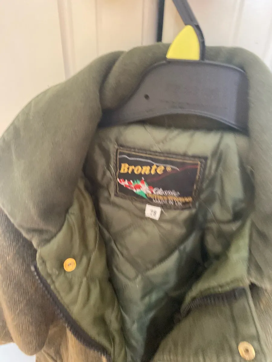 Brontë hunting jacket size 28 age7/8&15 - Image 3
