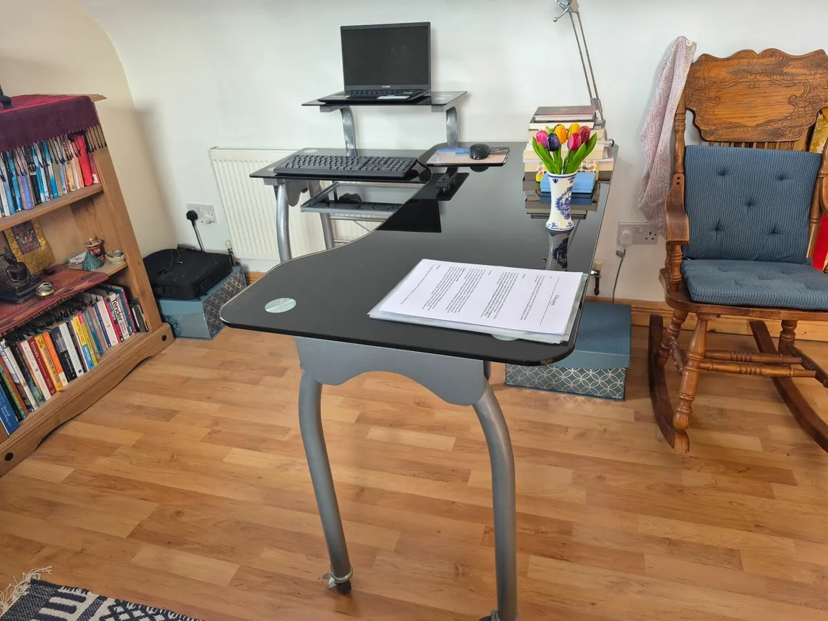 Desk - Image 1