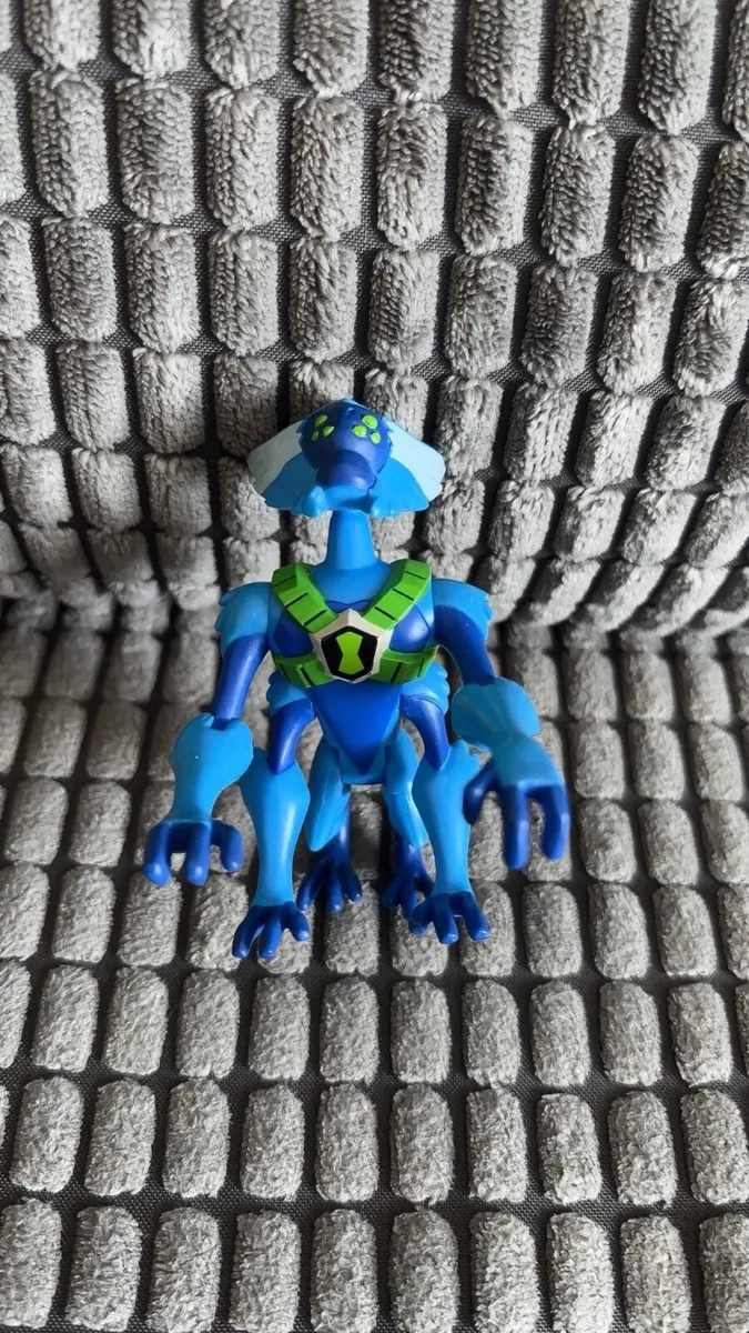 Ben 10 Spider Monkey Figure