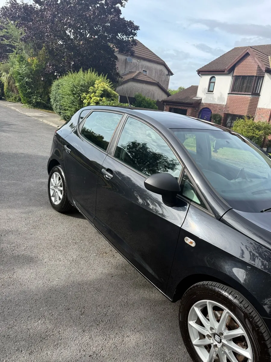 Car - Image 4