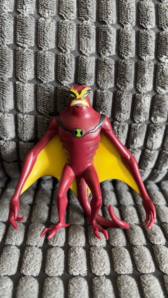 Ben 10 JetRay Figure