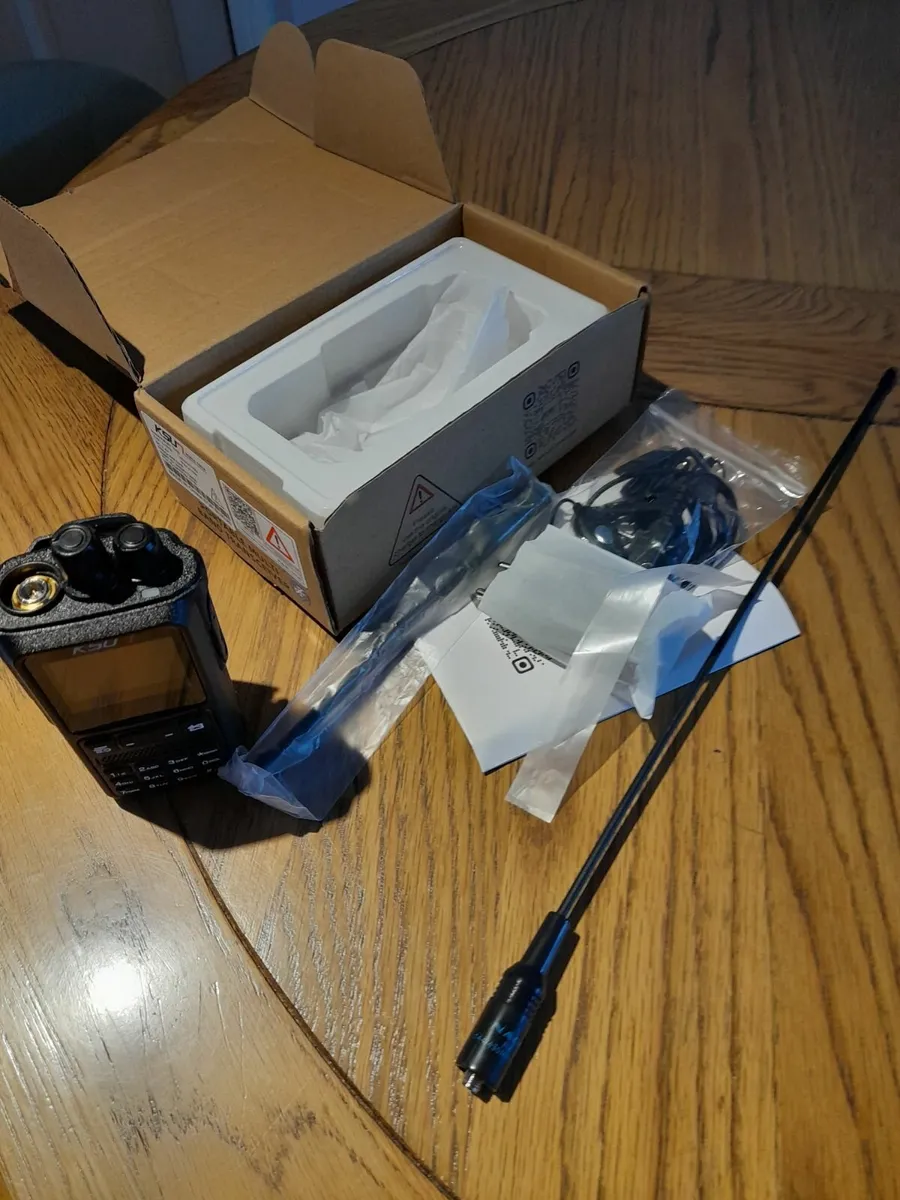 Professional twoway radios - Image 2