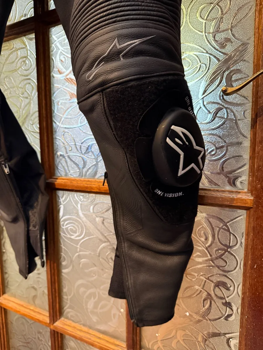 Alpinestar leathers pants - Image 2