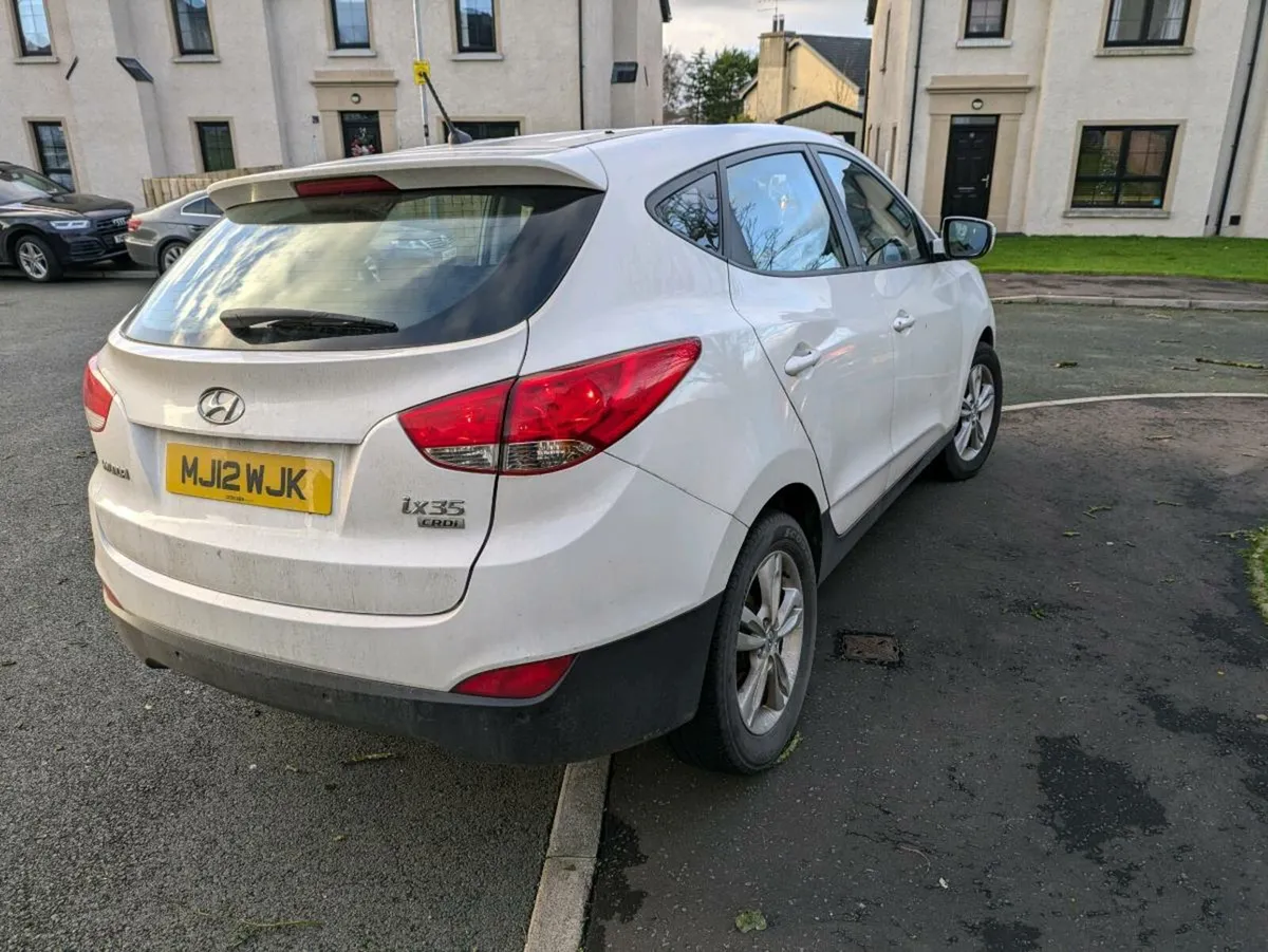 Hyundai ix35 - Image 2