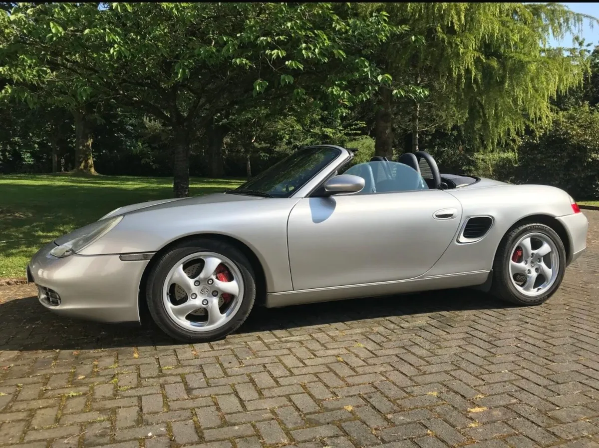 Car - Image 3
