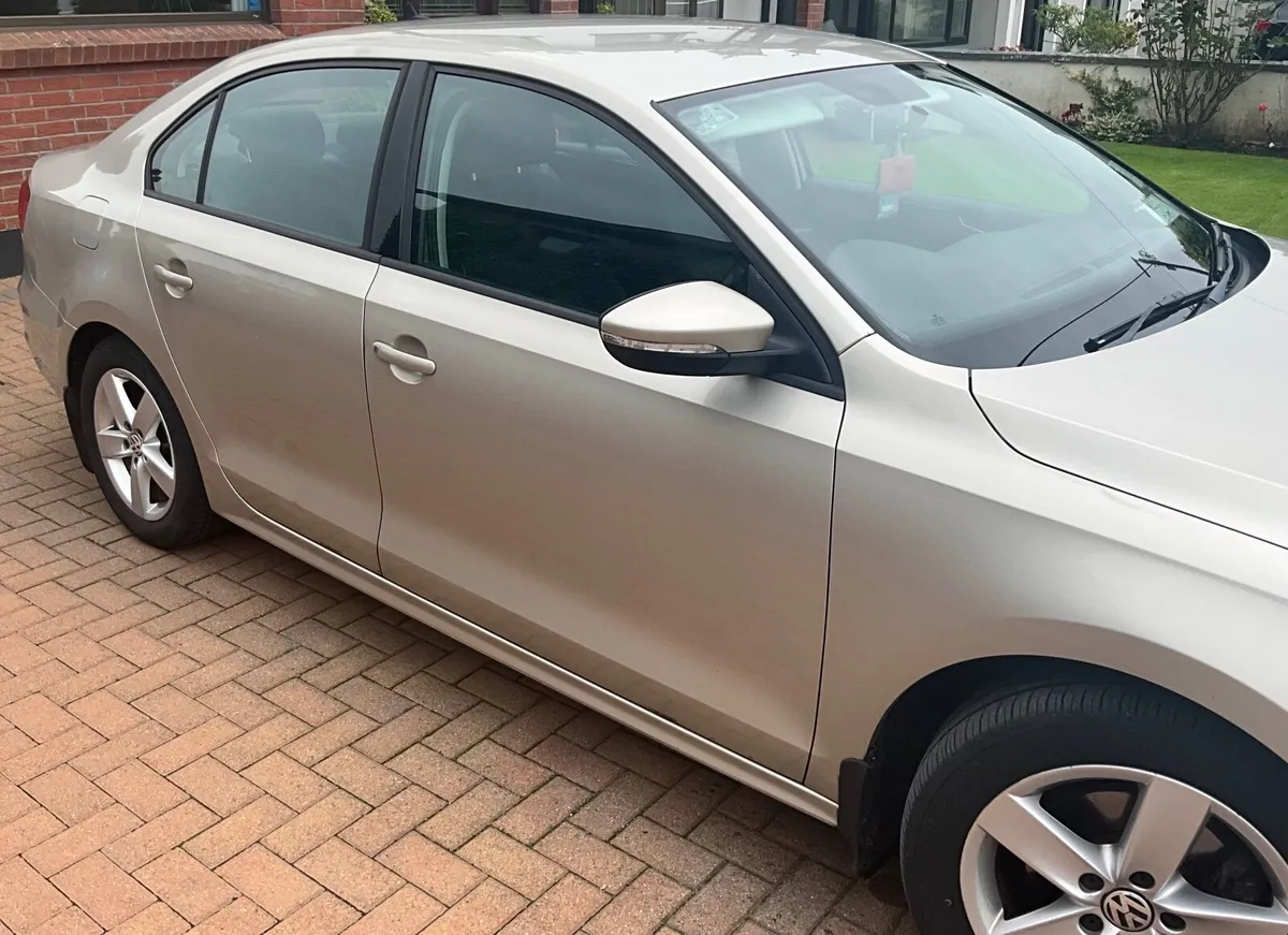 Volkswagen Jetta 2015 - Image 1