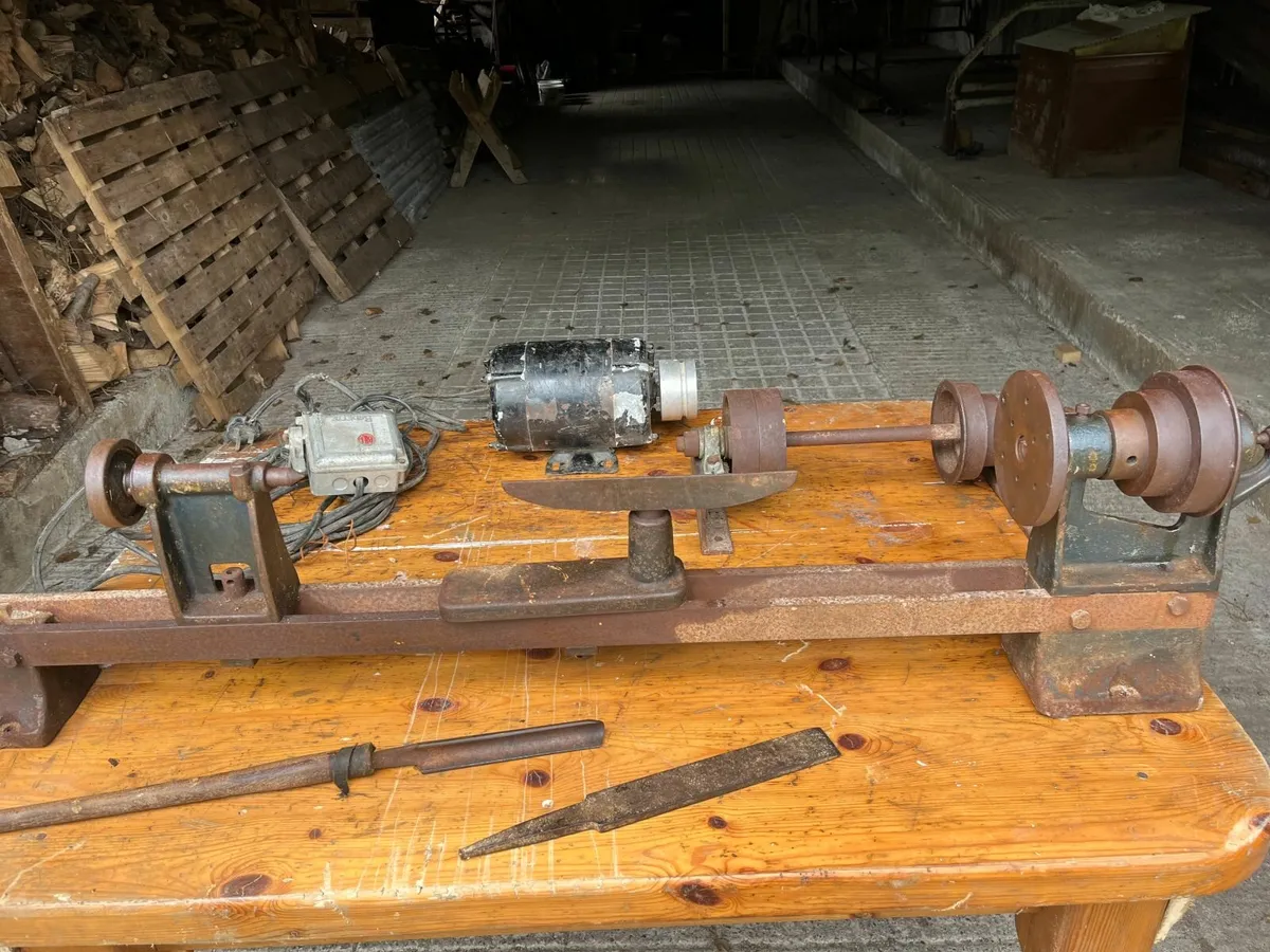 Wood Turning Lathe - Image 1