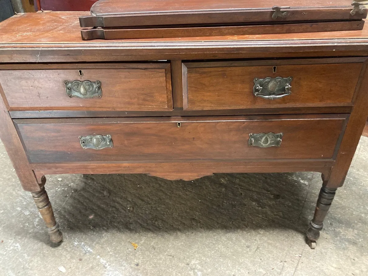 Dressing table - Image 2