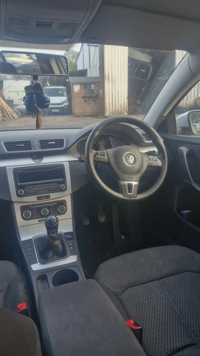 Volkswagen Passat 2013 - Image 4