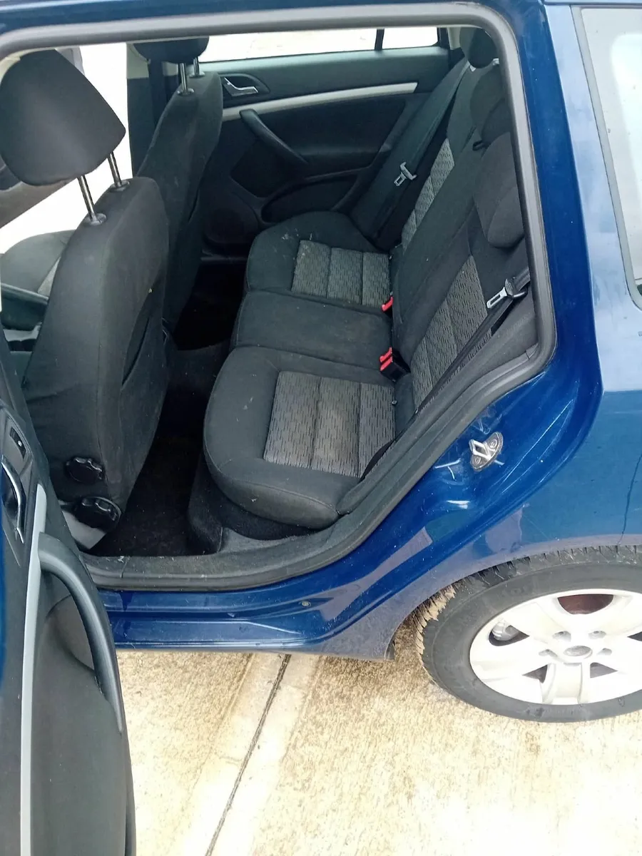 Skoda Octavia Estate  2011 - Image 2