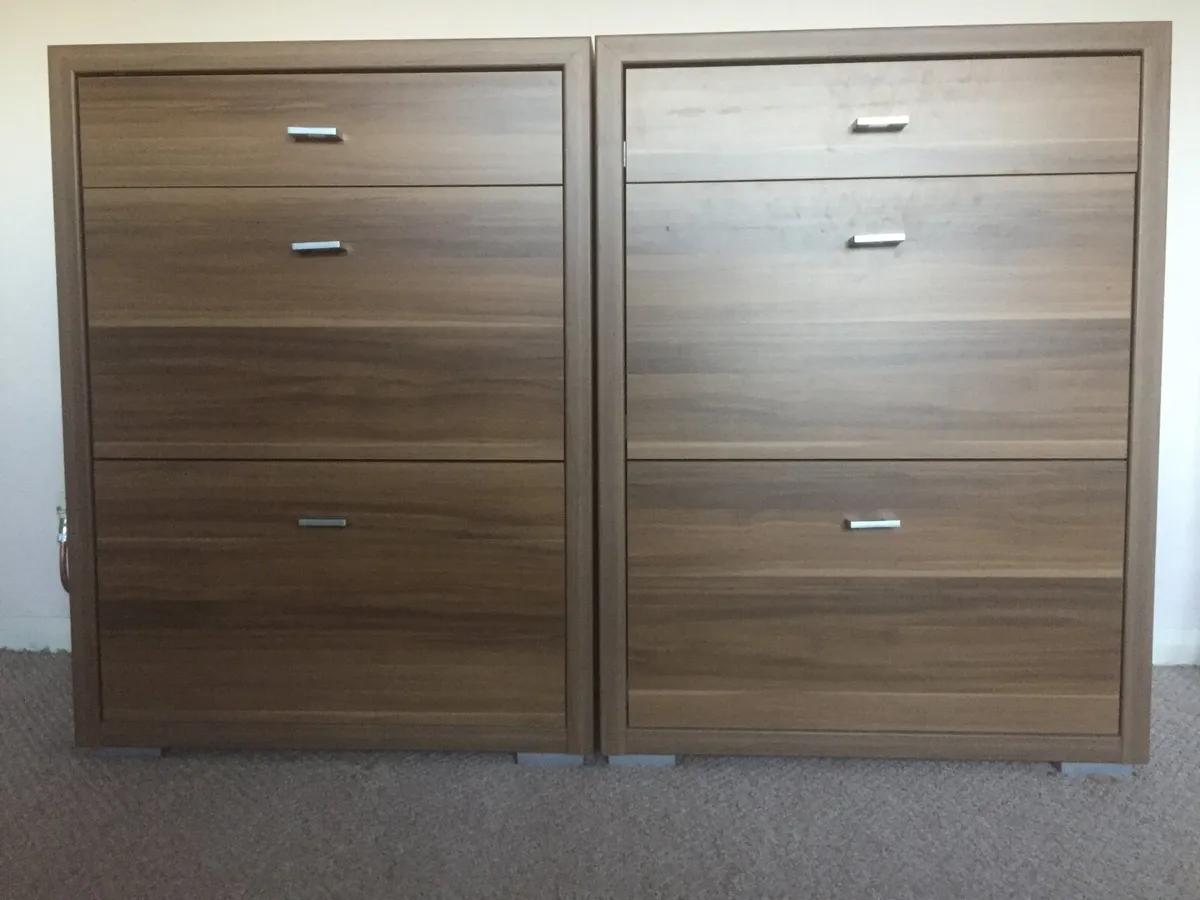 Household furniture & appliances - Image 1