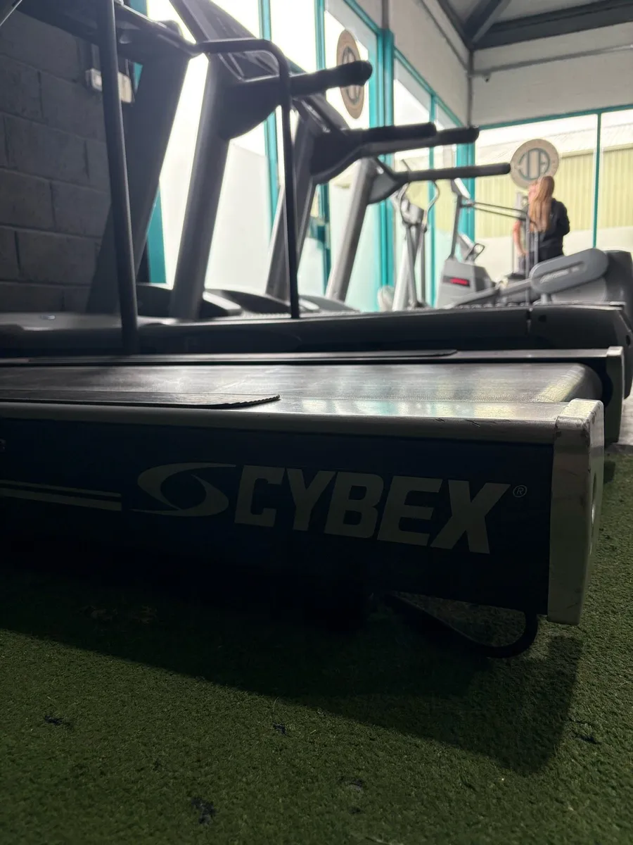 💥Cybex 530T Pro+ Commercial Treadmill -€650 💥 - Image 4