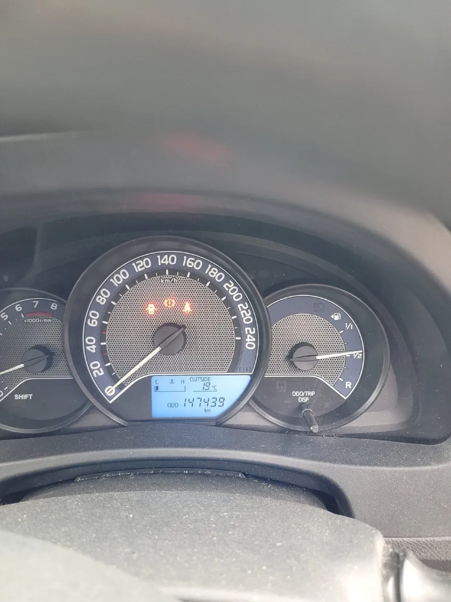 Toyota Auris 2013 - Image 3