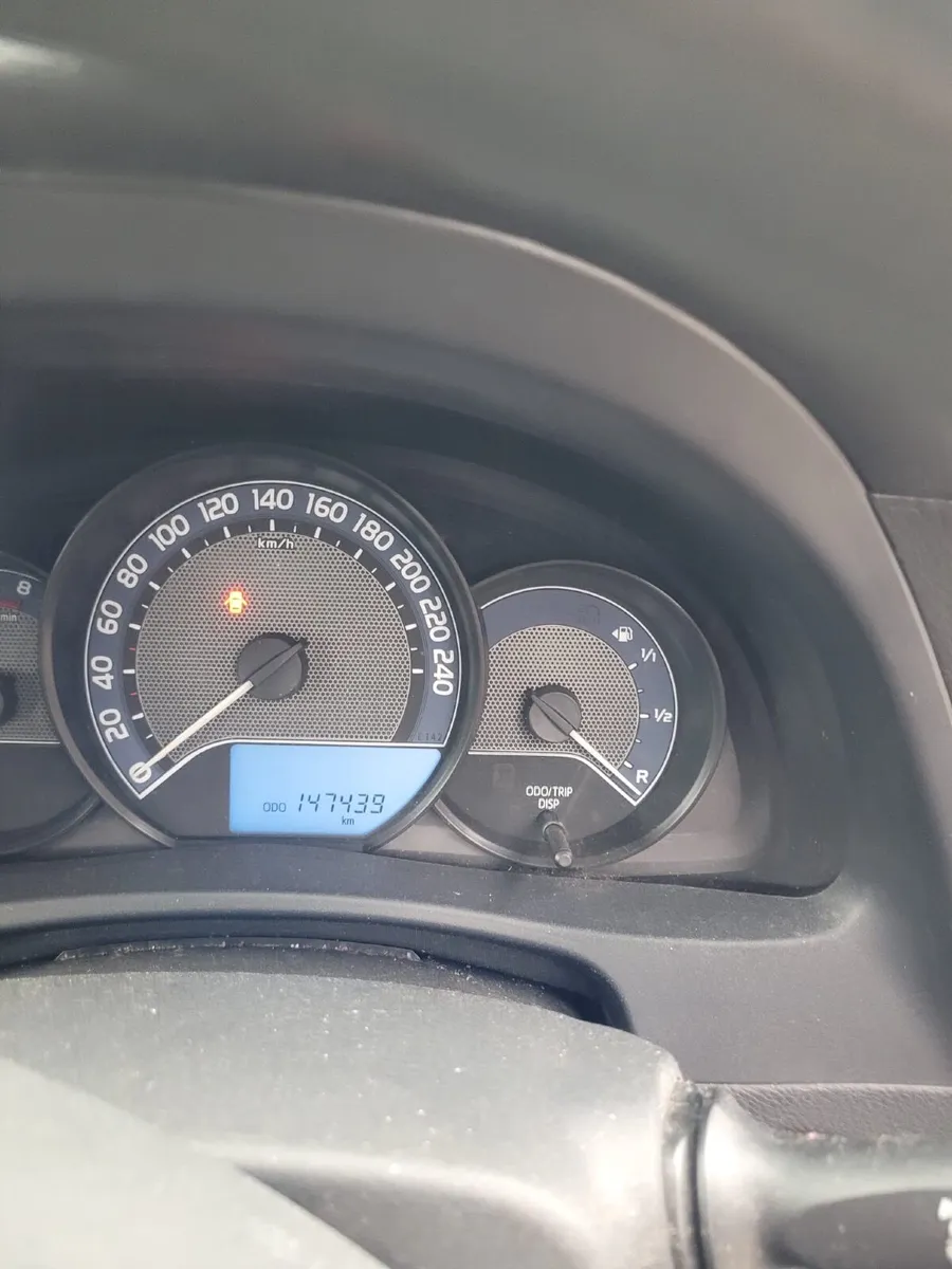 Toyota Auris 2013 - Image 4
