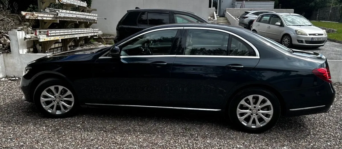Mercedes-Benz E-Class 2017 - Image 2