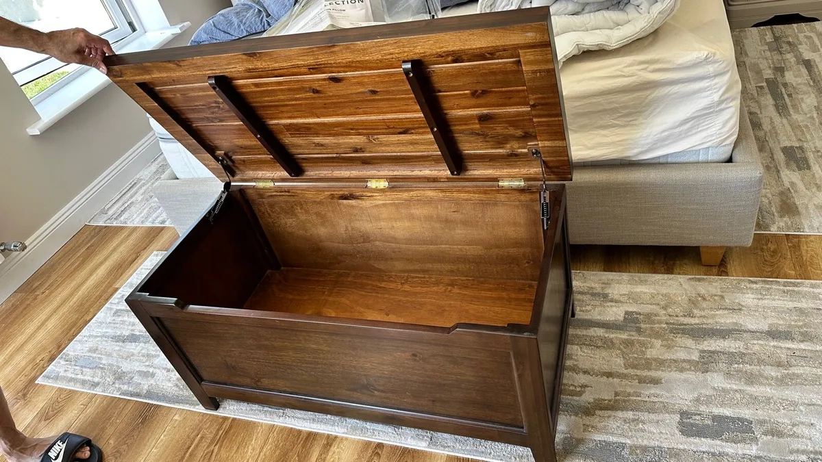 High quality chest - Solid wood! - Image 2
