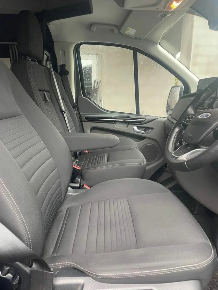 Ford transit Custom Campervan Automatic 2019 - Image 2