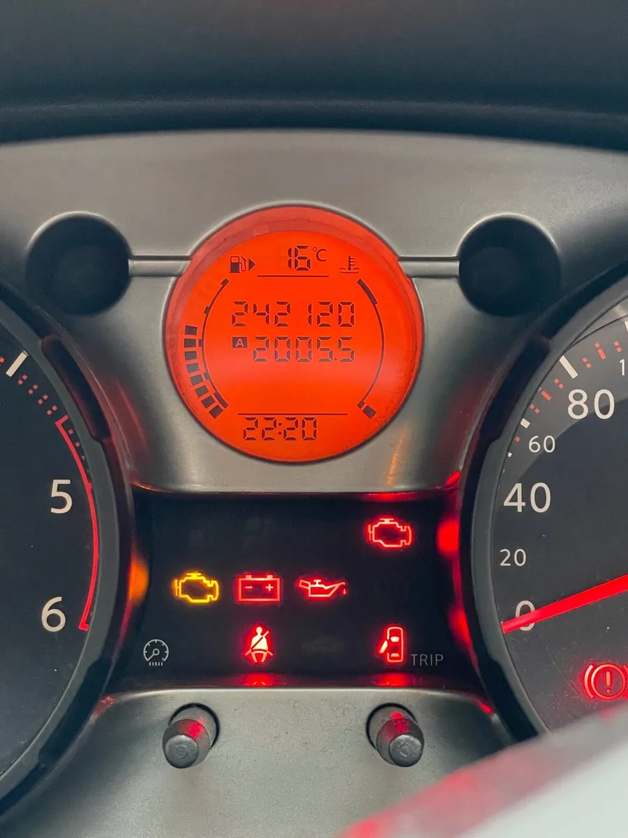 Nissan Qashqai 2007 - Image 2