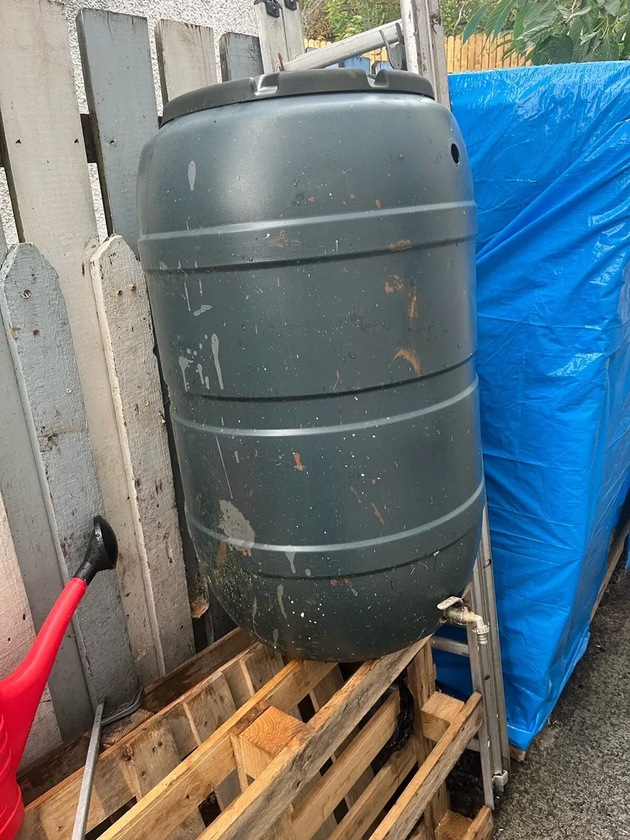 Water barrel - Image 1