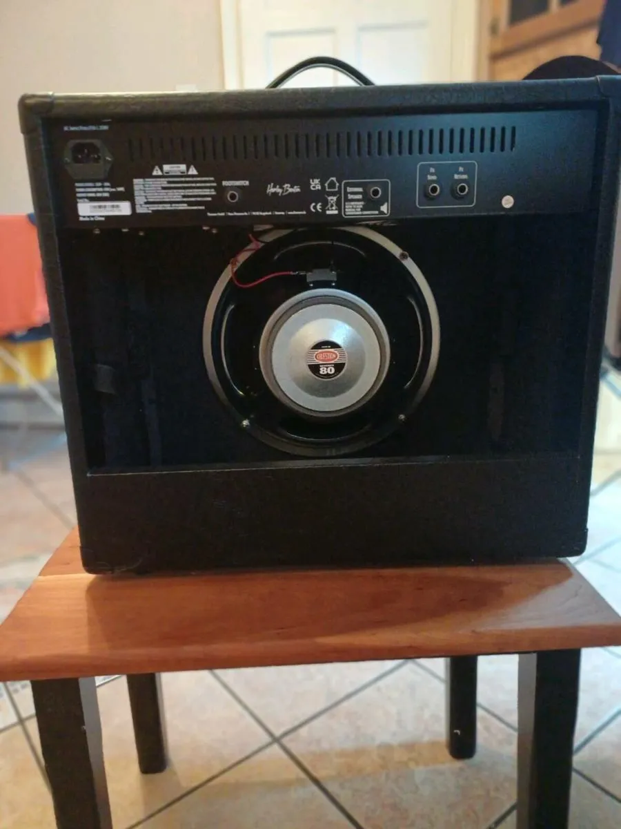 Guitar Amp - Image 1