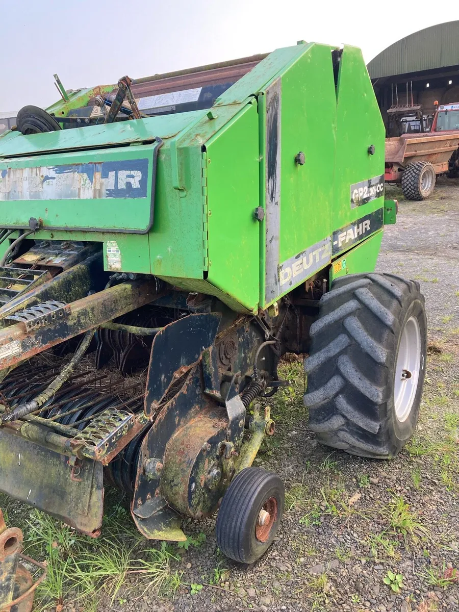 Round baler - Image 2