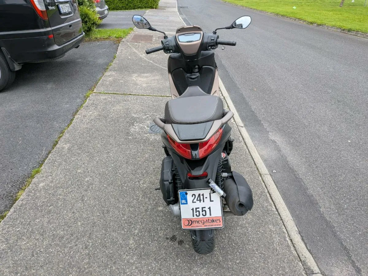 Piaggio Medley 2024 - Image 2