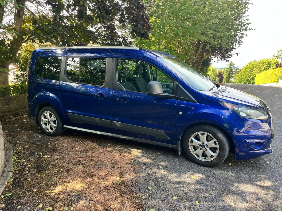 *LOW MILEAGE 7 SEATER* Ford Grand Tourneo Connect - Image 2