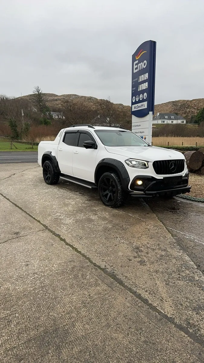 Mercedes Benz X Class - Image 3