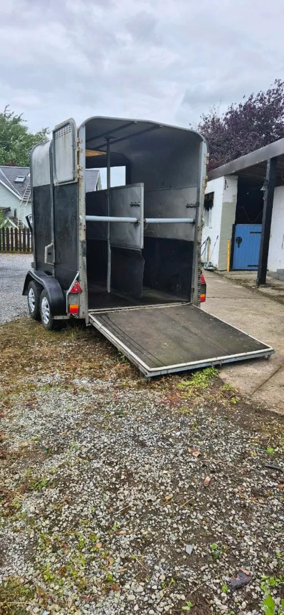 Ivor Williams horsebox - Image 4
