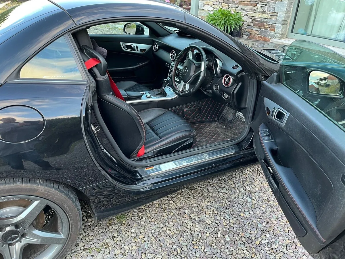 Mercedes-Benz SLK250 Convertible - Image 4