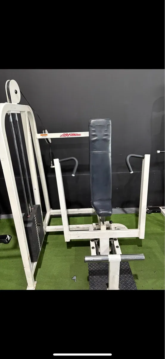 Life Fitness Pro 1 Chest Pres Machine - €400 - Image 1