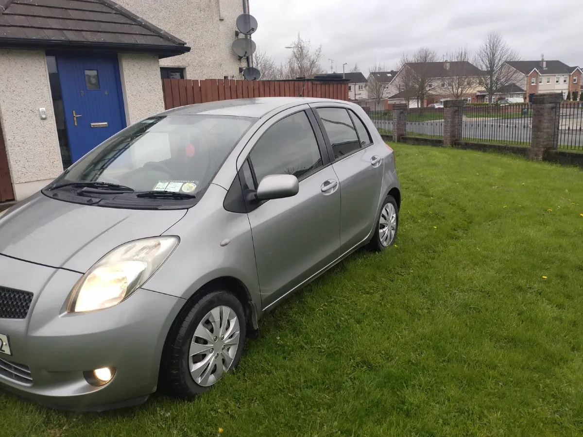 Toyota Yaris 2008 - Image 2