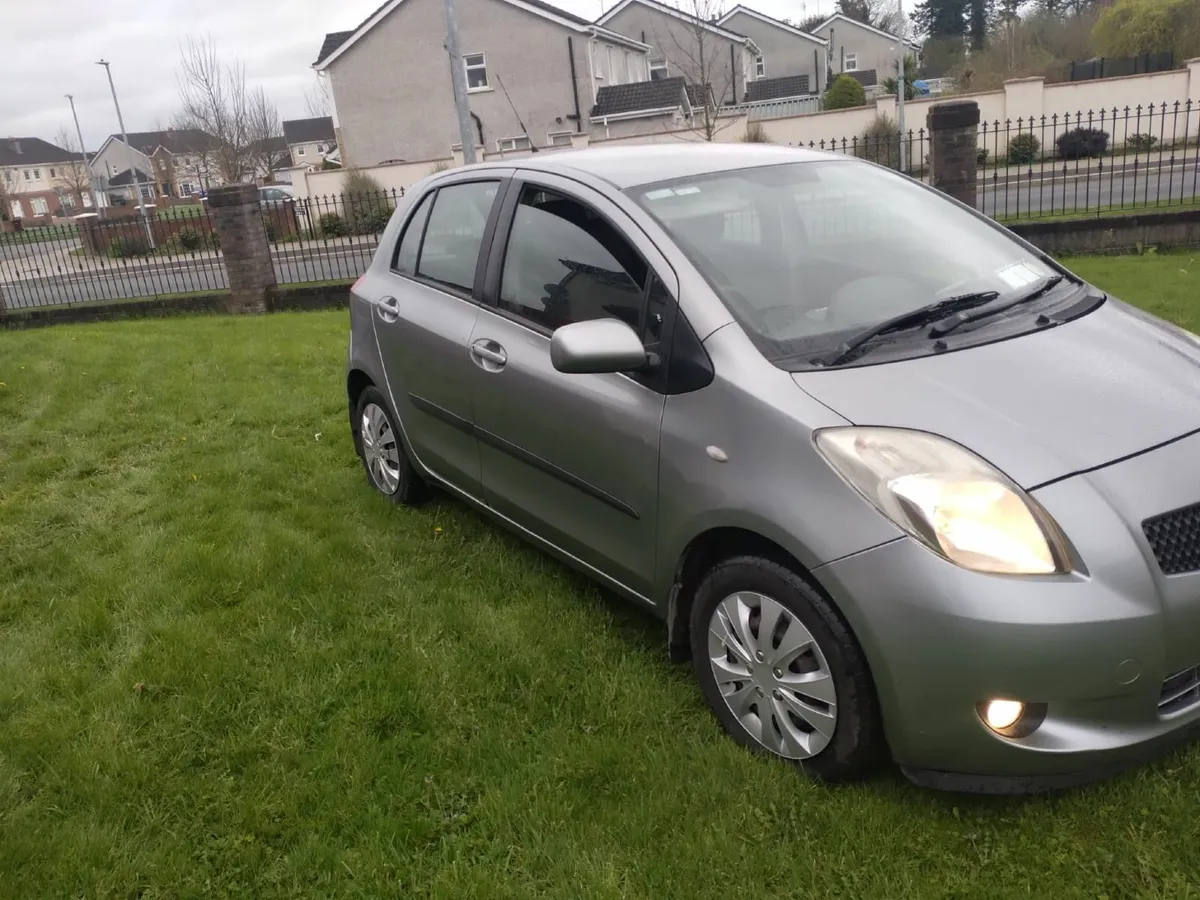 Toyota Yaris 2008 - Image 3