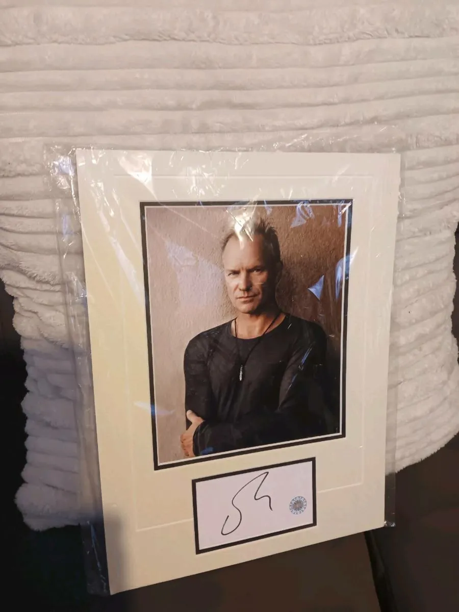 Autograph picture - Image 1
