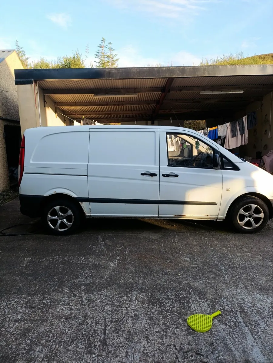 2007 Mercedes Vito - Image 2