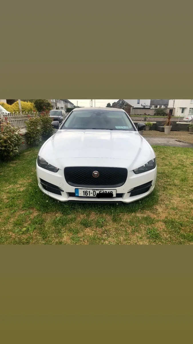 Jaguar XE 2016 - Image 2